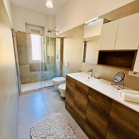 Splendida Casa-centro Milano-canonica-sempione Апартаменты *